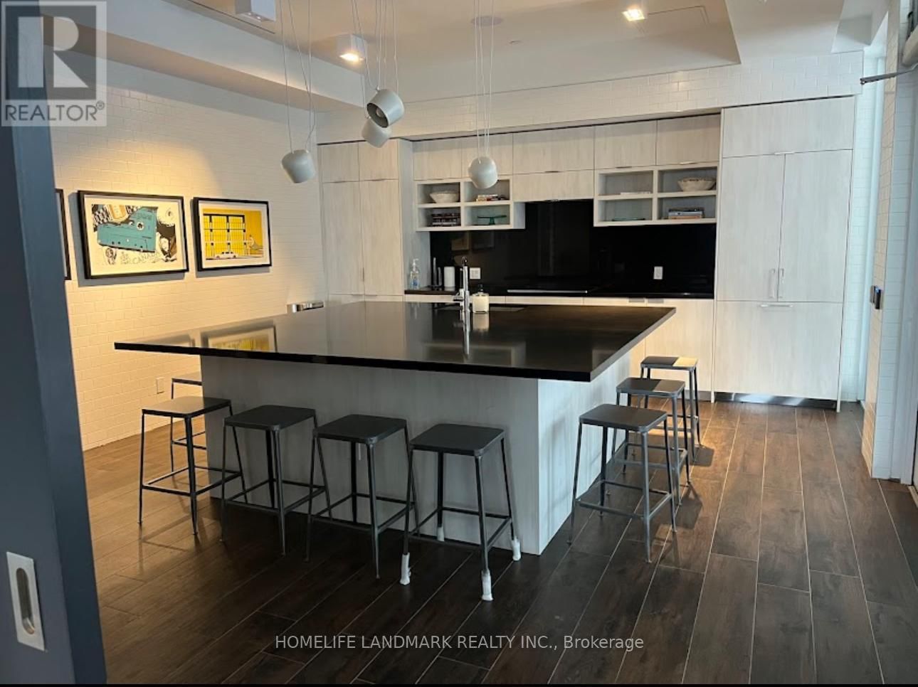 601 - 33 HELENDALE AVENUE Image 39