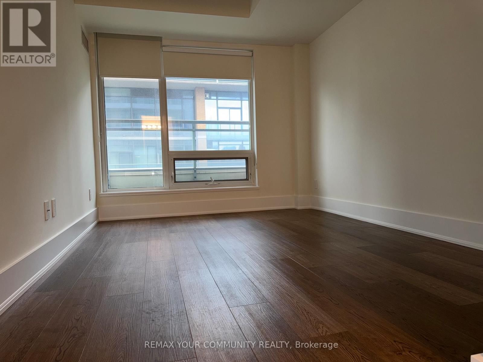 606 - 8 SCOLLARD STREET Image 16