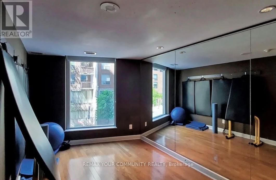 606 - 8 SCOLLARD STREET Image 21