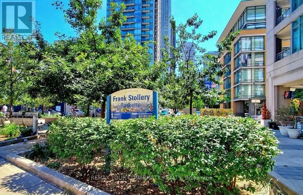 606 - 8 SCOLLARD STREET Image 26