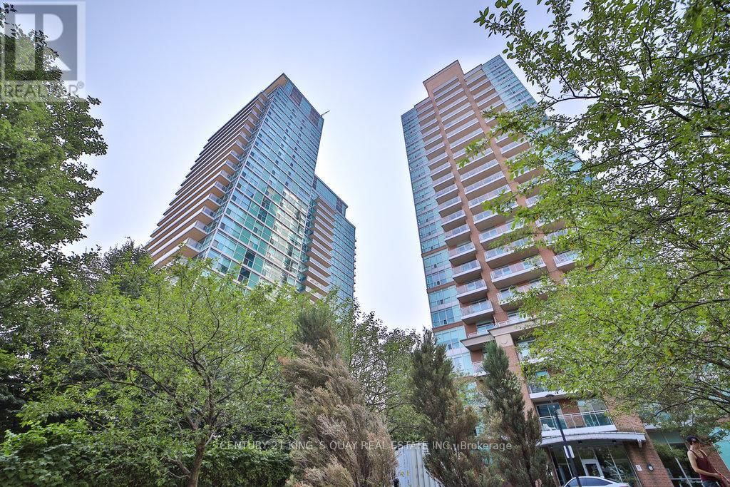 212 - 80 WESTERN BATTERY ROAD Image 1