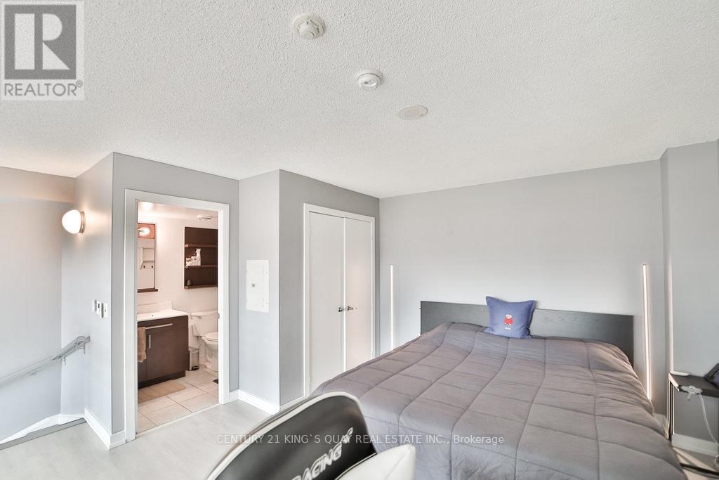 212 - 80 WESTERN BATTERY ROAD Image 26