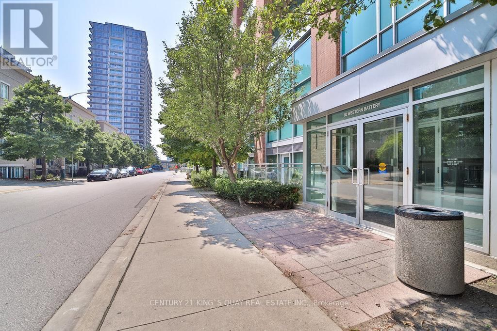 212 - 80 WESTERN BATTERY ROAD Image 41