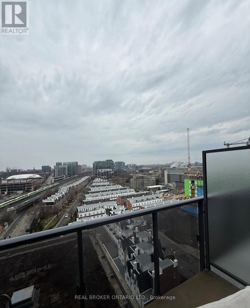 Ph 25 - 1030 KING STREET WEST Image 19