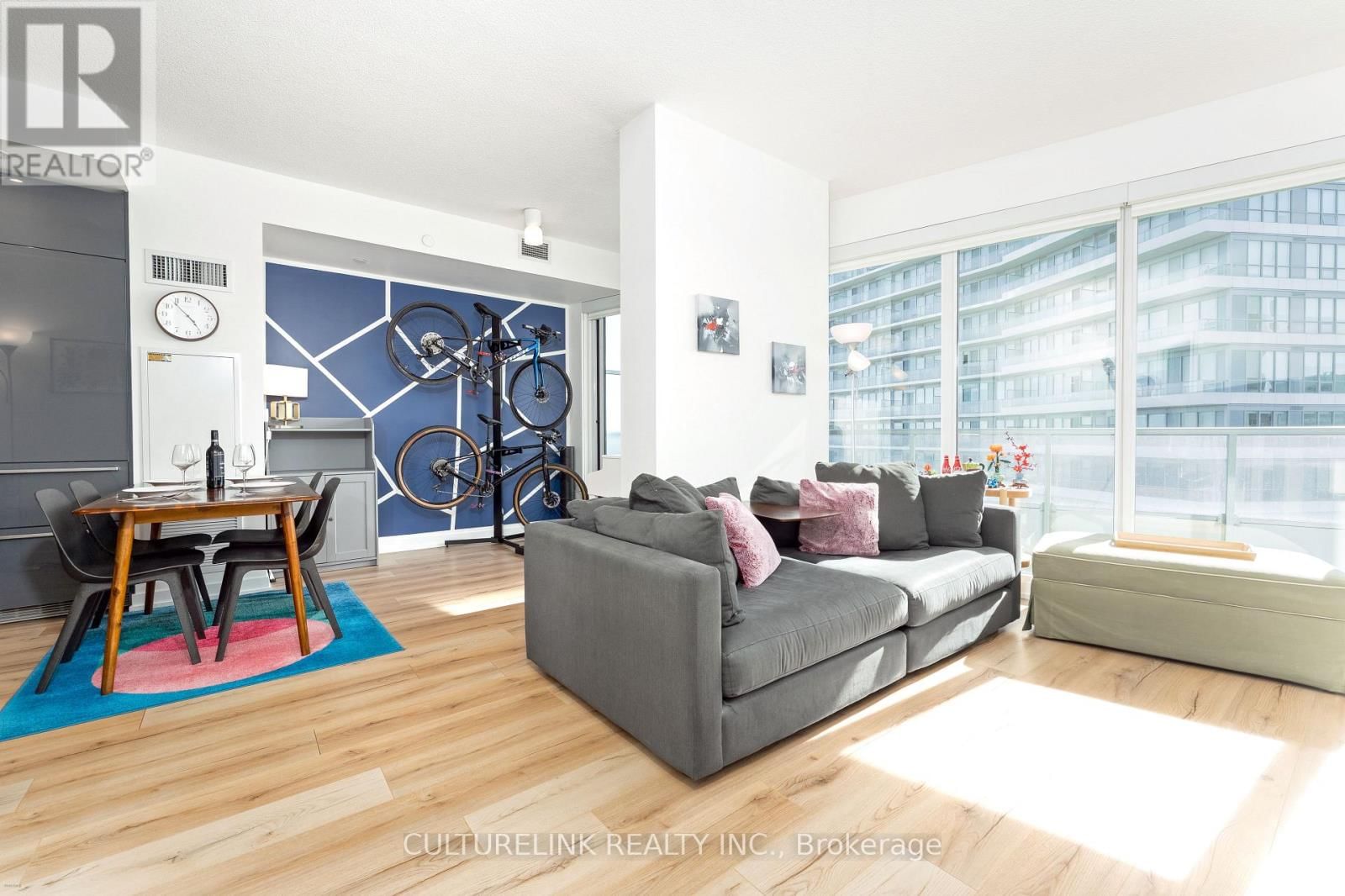 2008 - 117 MCMAHON DRIVE Image 9