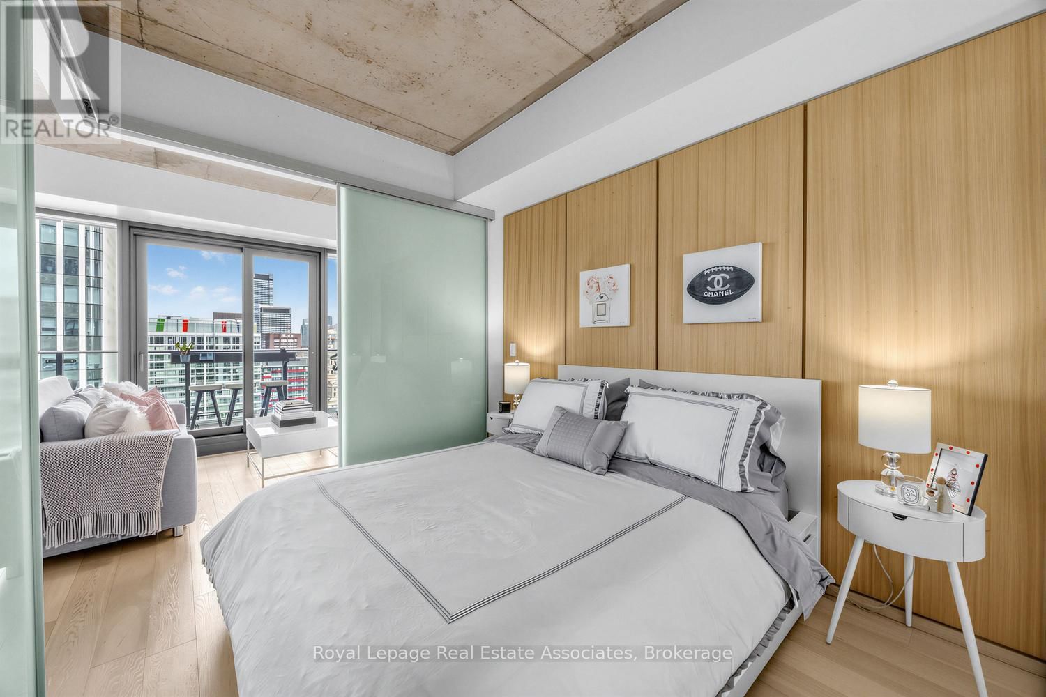 3102 - 224 KING STREET WEST Image 14