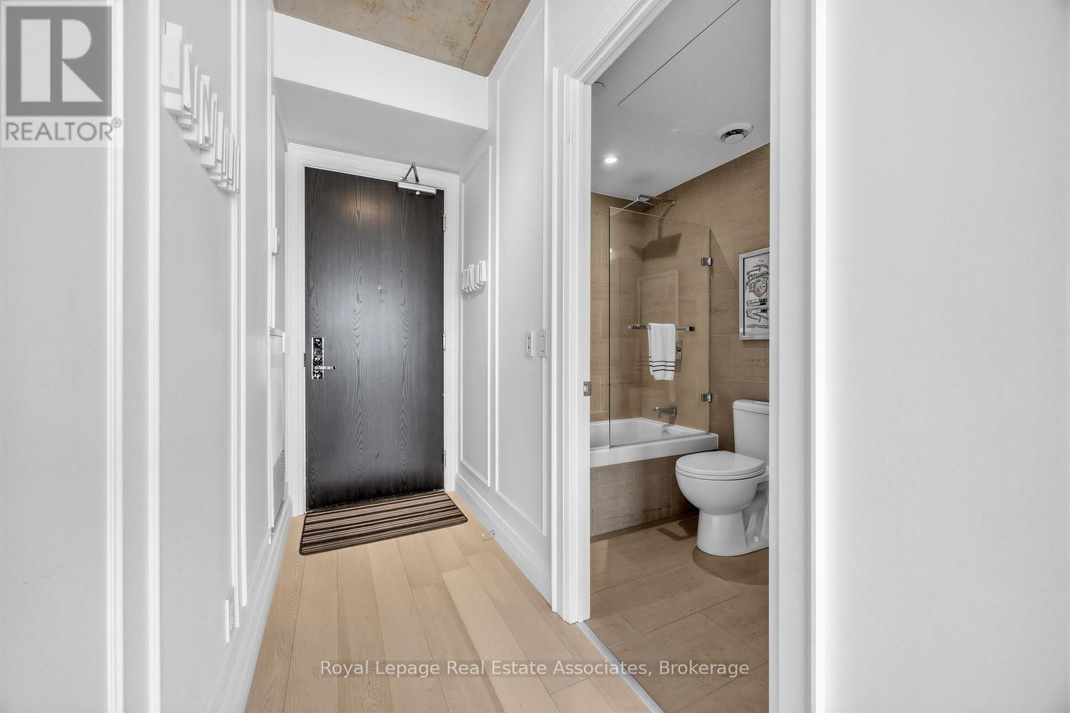 3102 - 224 KING STREET WEST Image 15