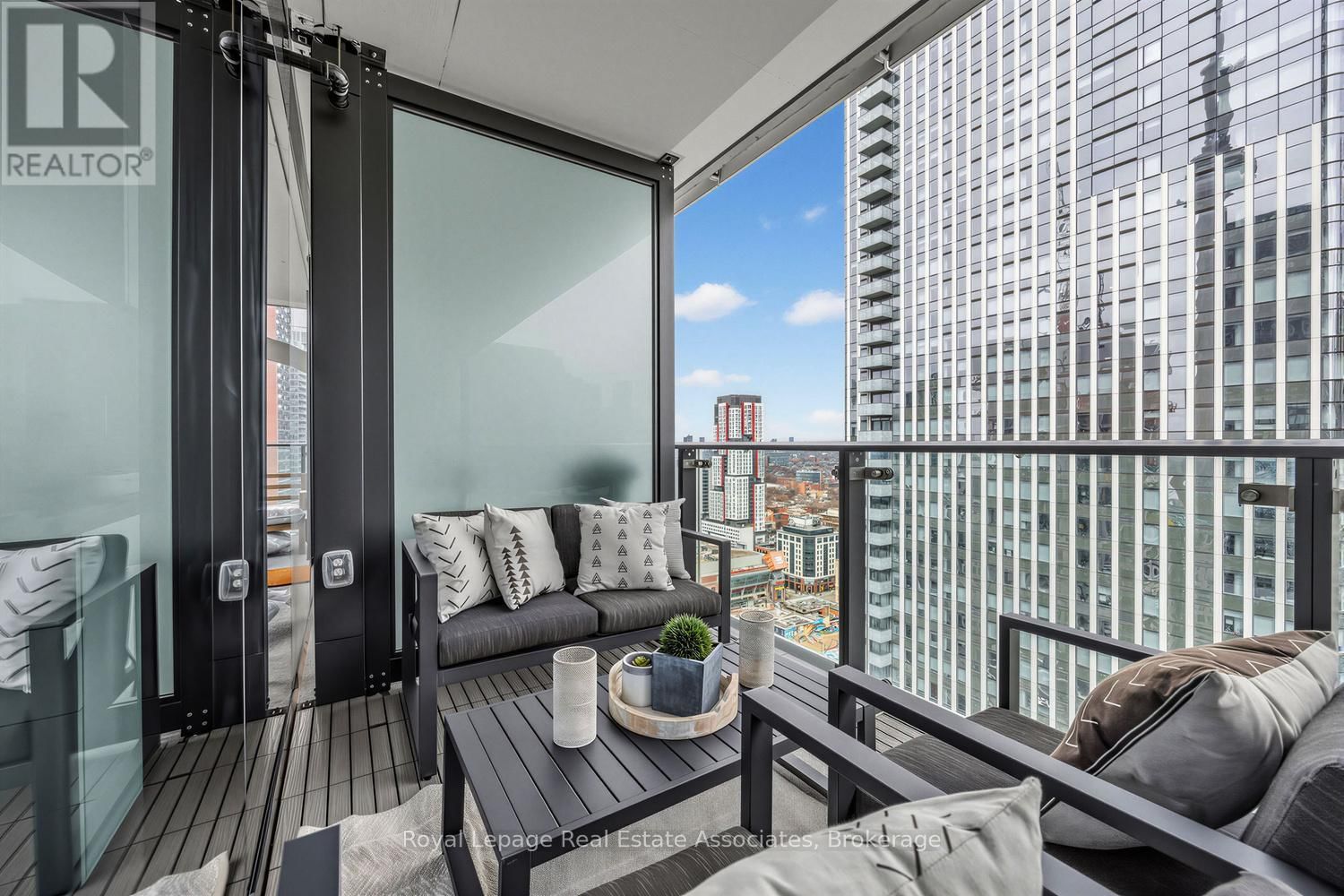 3102 - 224 KING STREET WEST Image 9