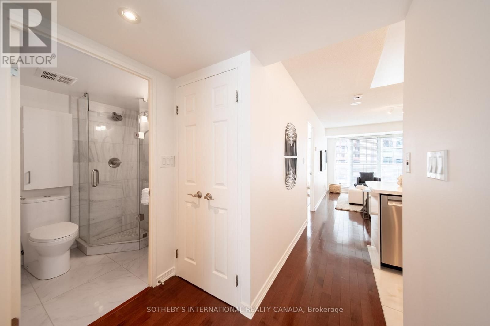 1105 - 230 KING STREET EAST Image 11