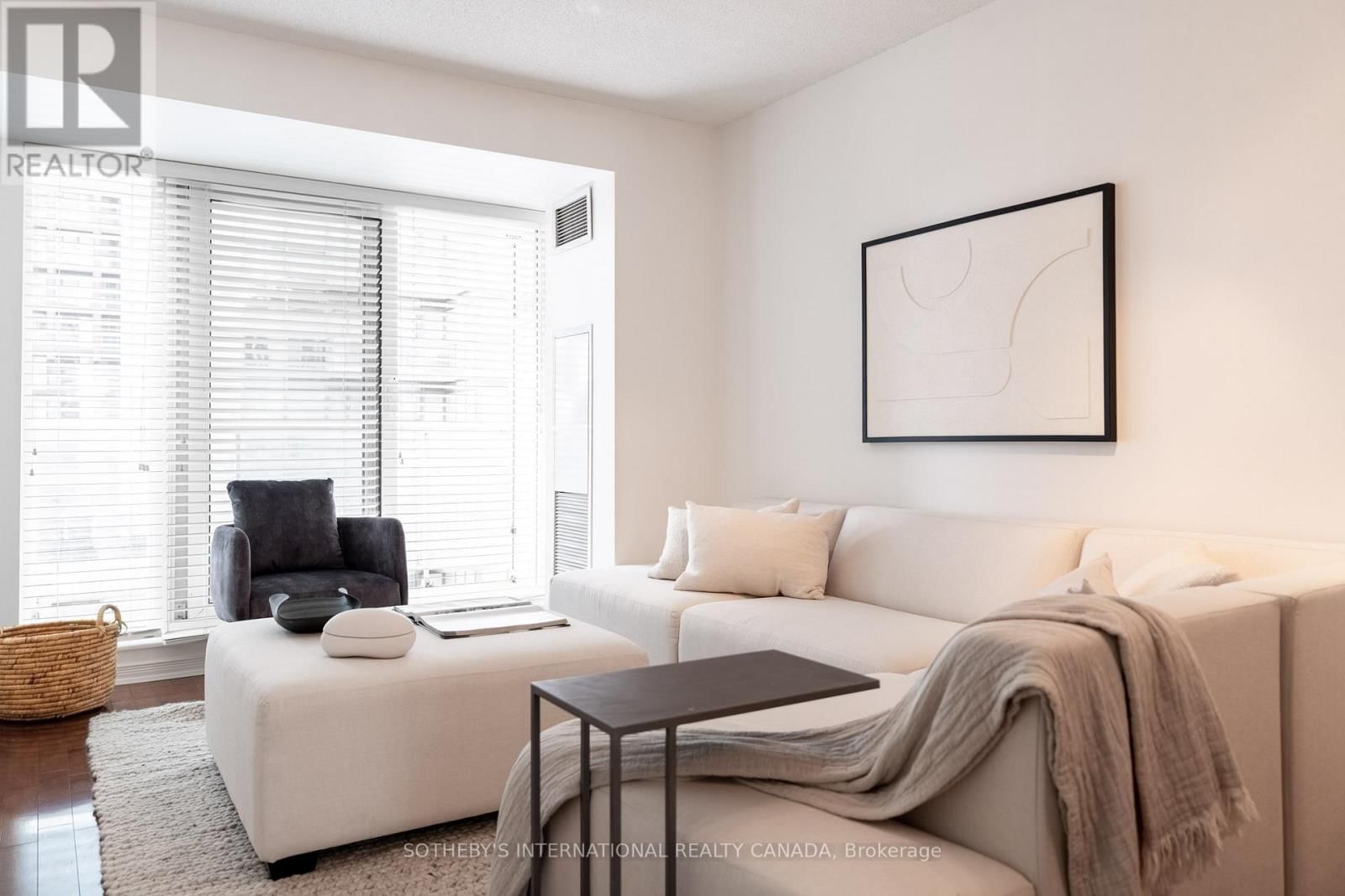 1105 - 230 KING STREET EAST Image 21