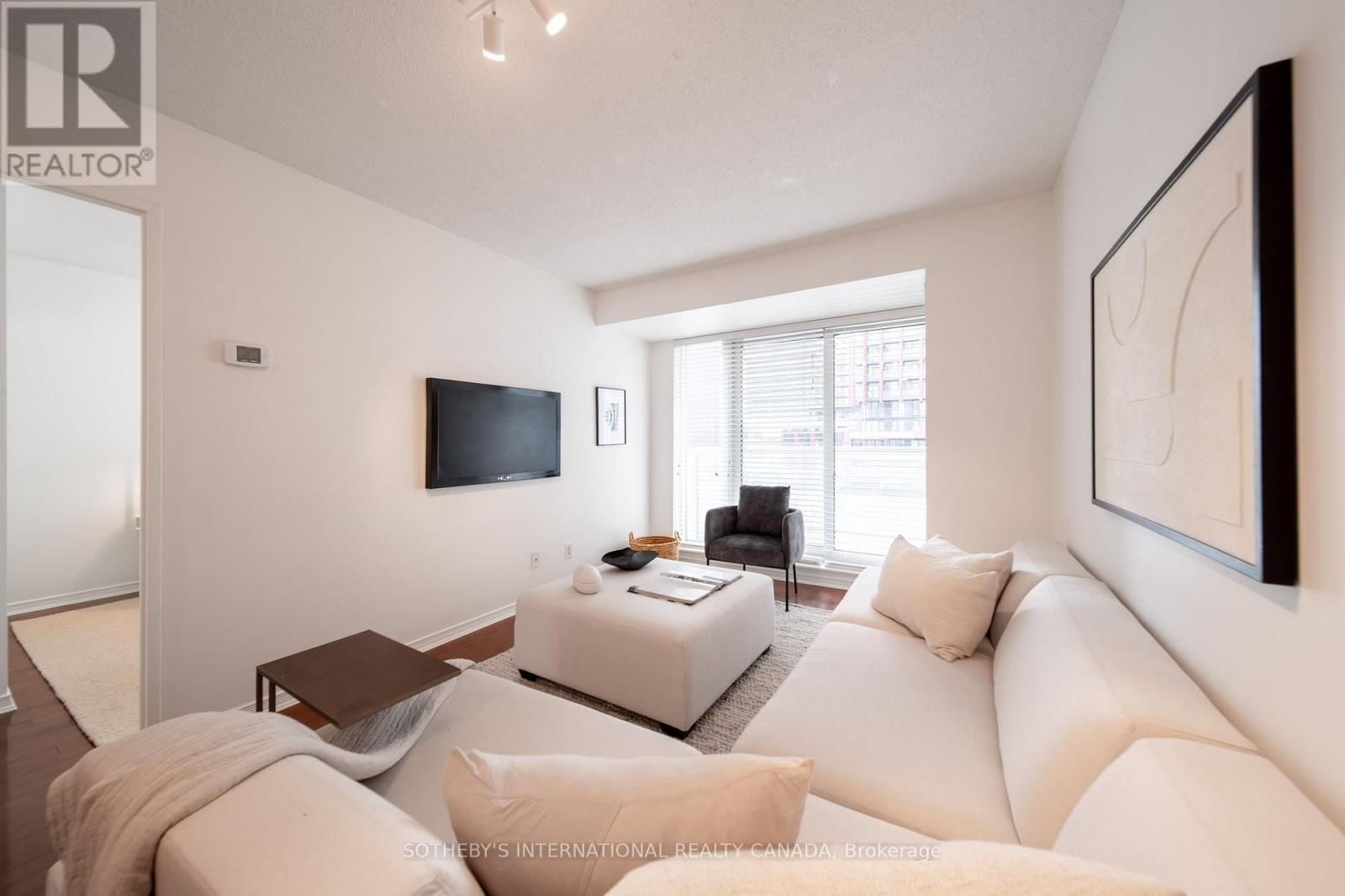 1105 - 230 KING STREET EAST Image 22