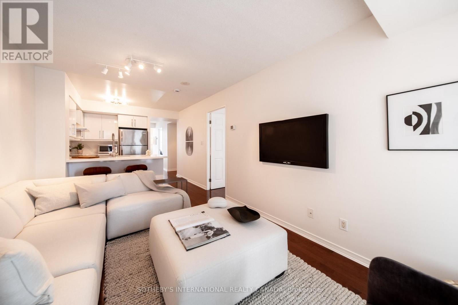 1105 - 230 KING STREET EAST Image 26