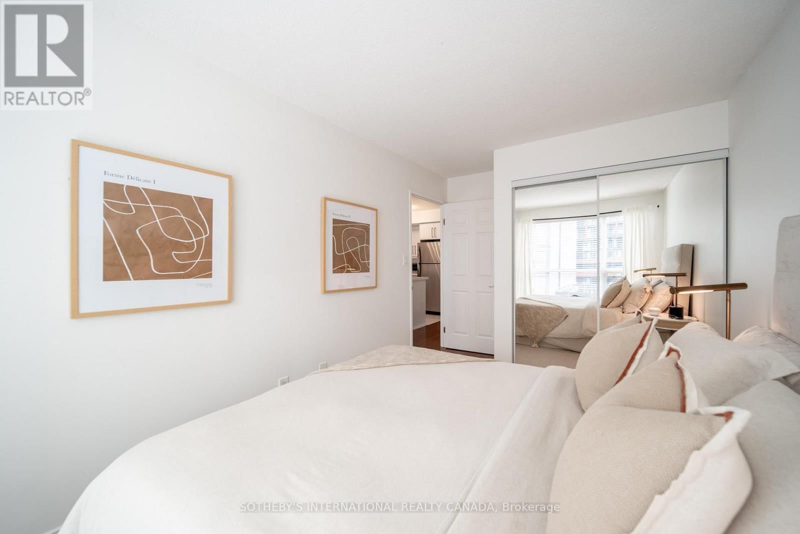 1105 - 230 KING STREET EAST Image 29