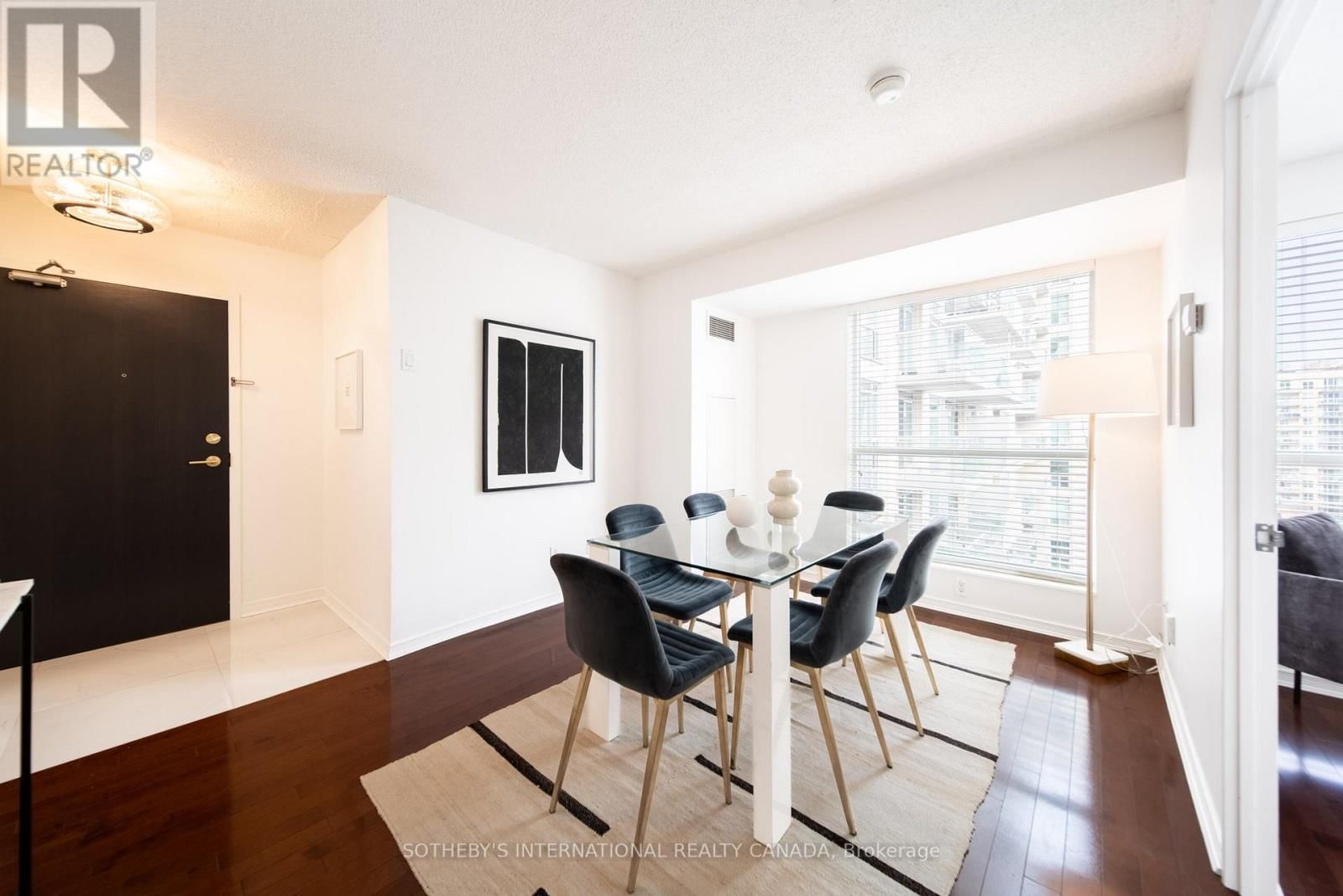 1105 - 230 KING STREET EAST Image 6