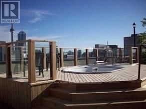 1815 - 633 BAY STREET Image 16