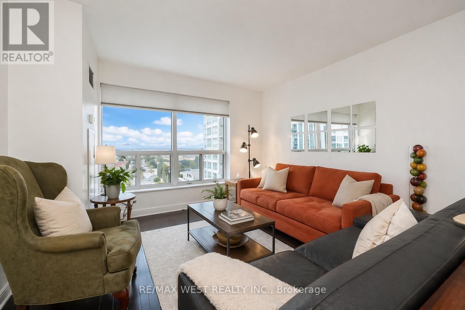 1717 - 188 DORIS AVENUE Image 6