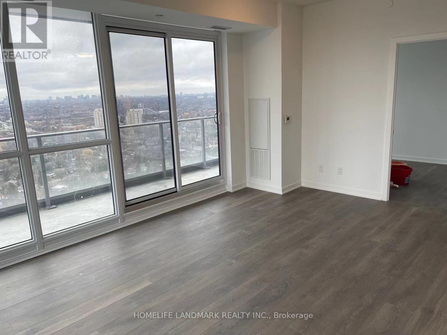 2207 - 38 FOREST MANOR ROAD Image 6