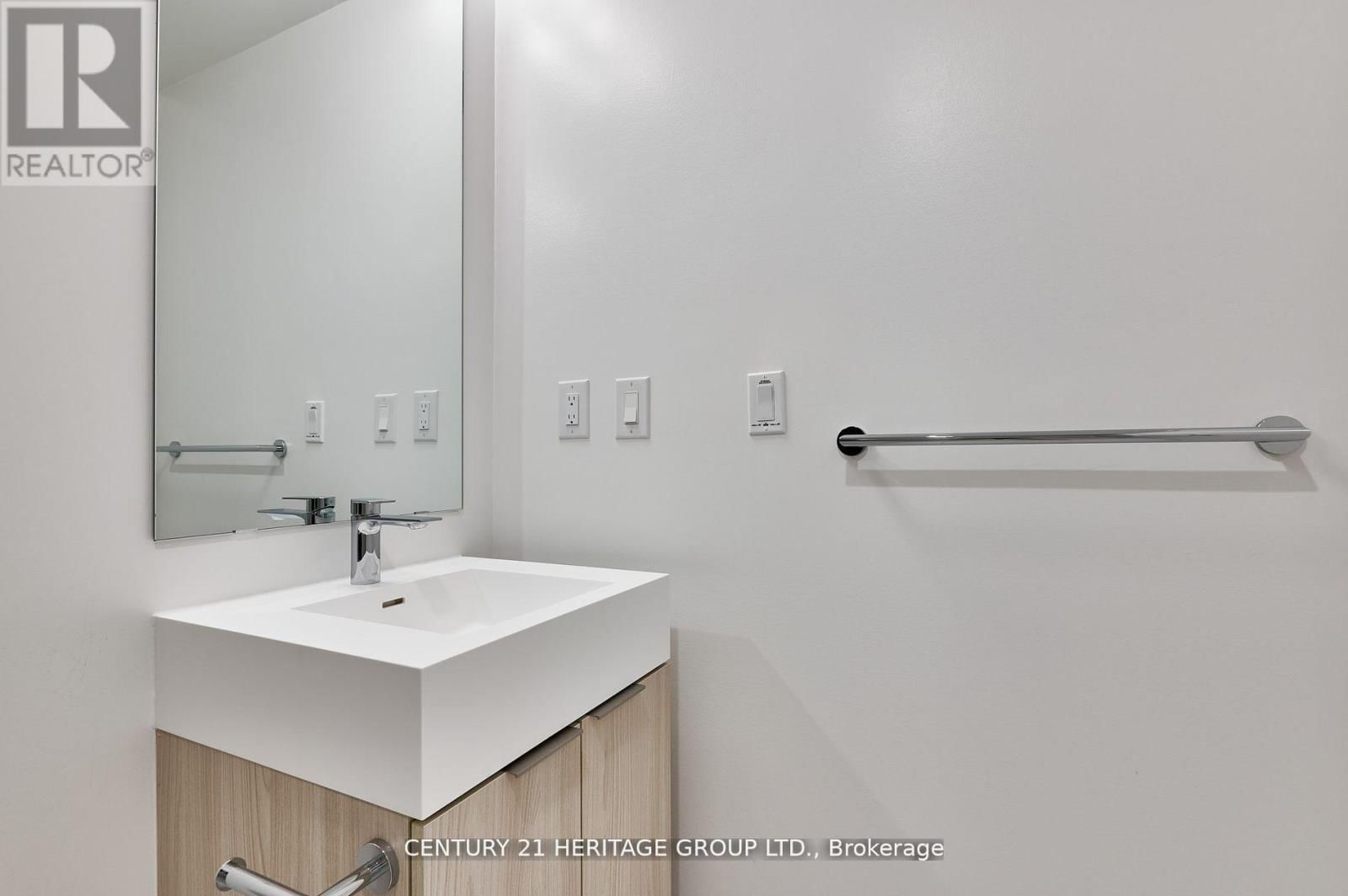 S560 - 180 MILL STREET Image 16