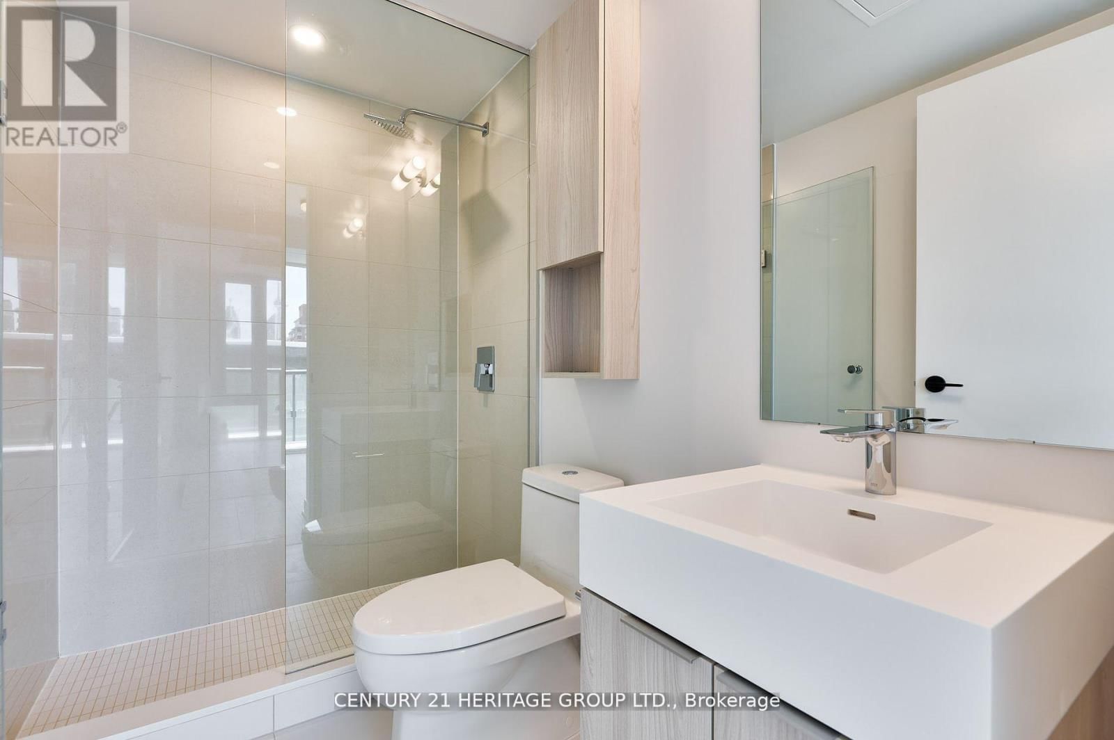 S560 - 180 MILL STREET Image 23