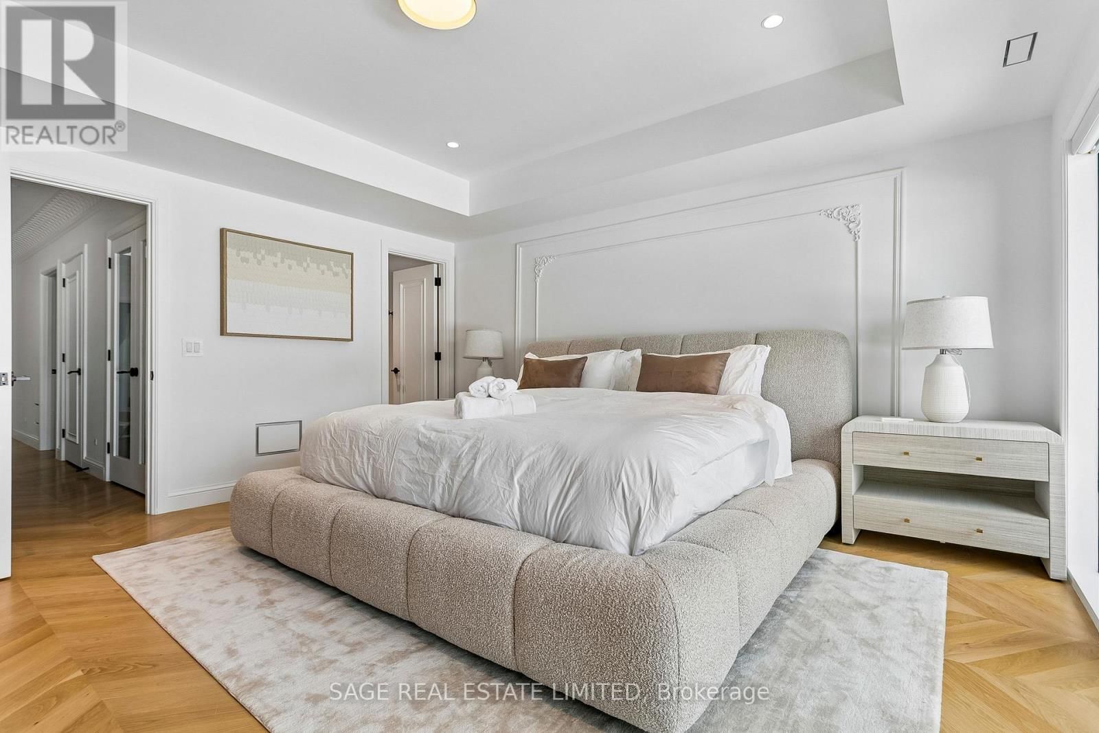 72 MONTROSE AVENUE Image 14