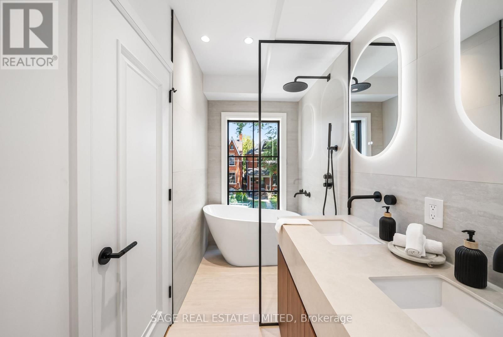 72 MONTROSE AVENUE Image 20