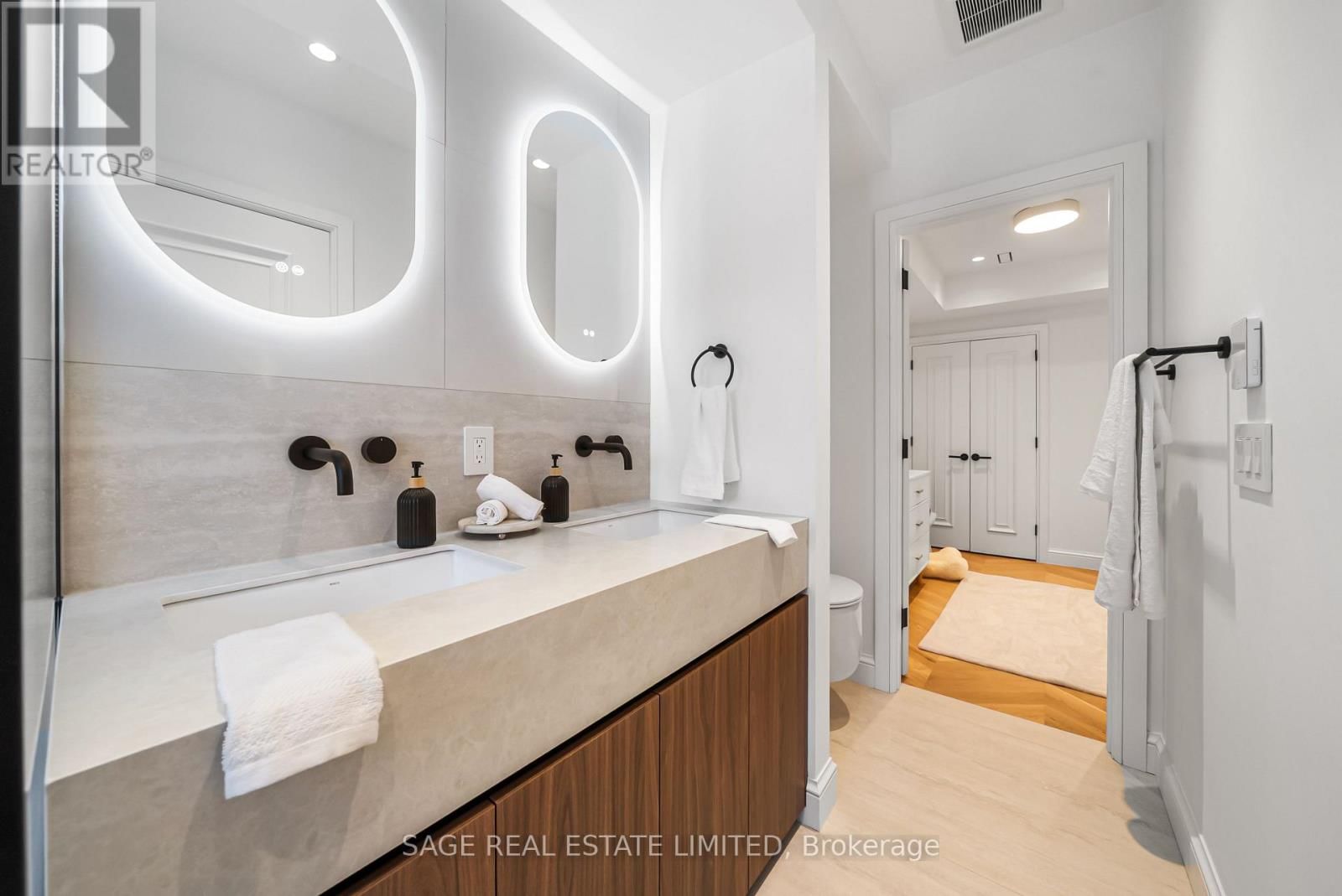 72 MONTROSE AVENUE Image 21