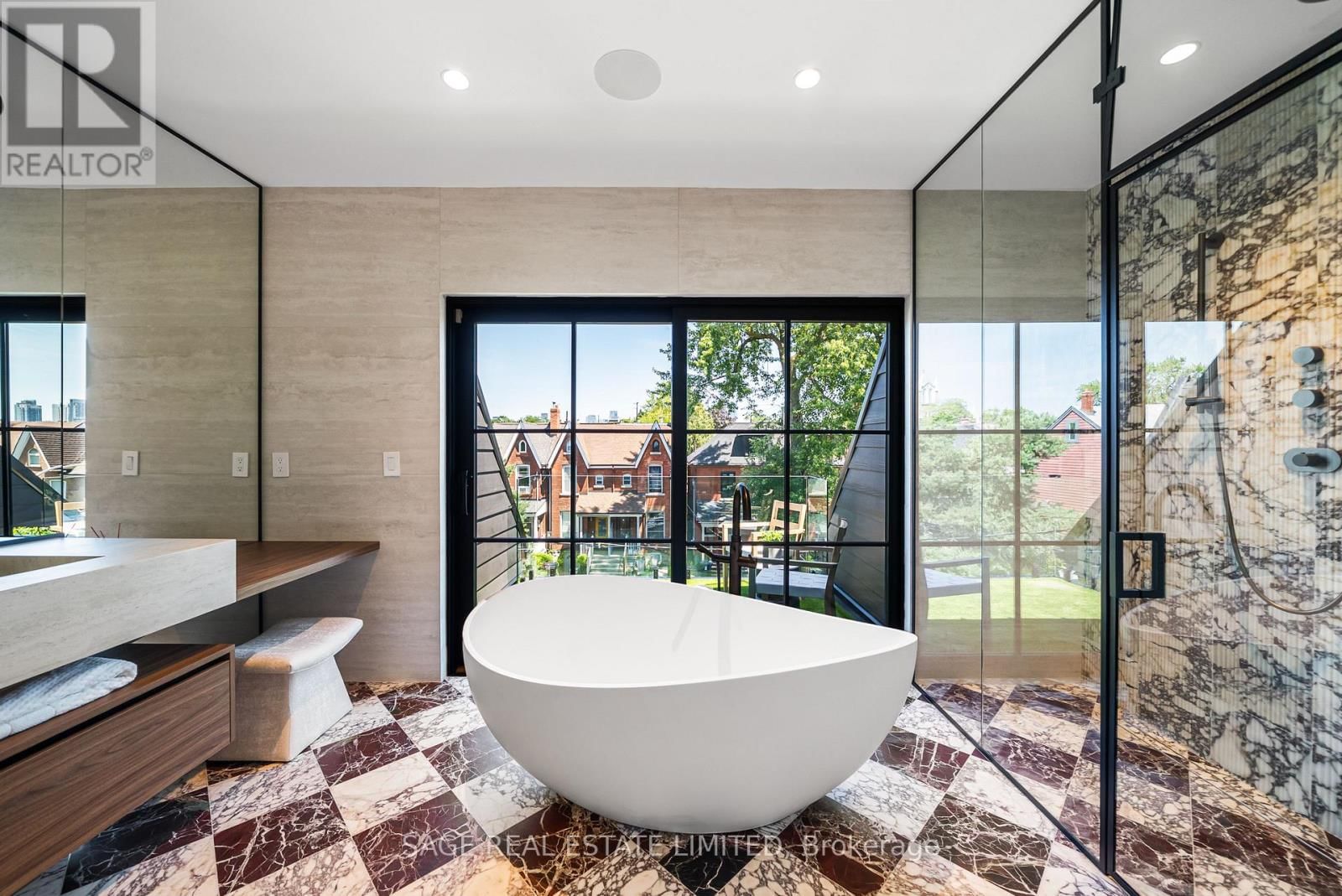 72 MONTROSE AVENUE Image 27