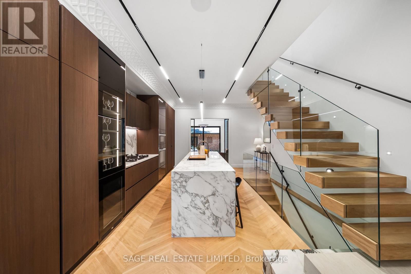 72 MONTROSE AVENUE Image 3