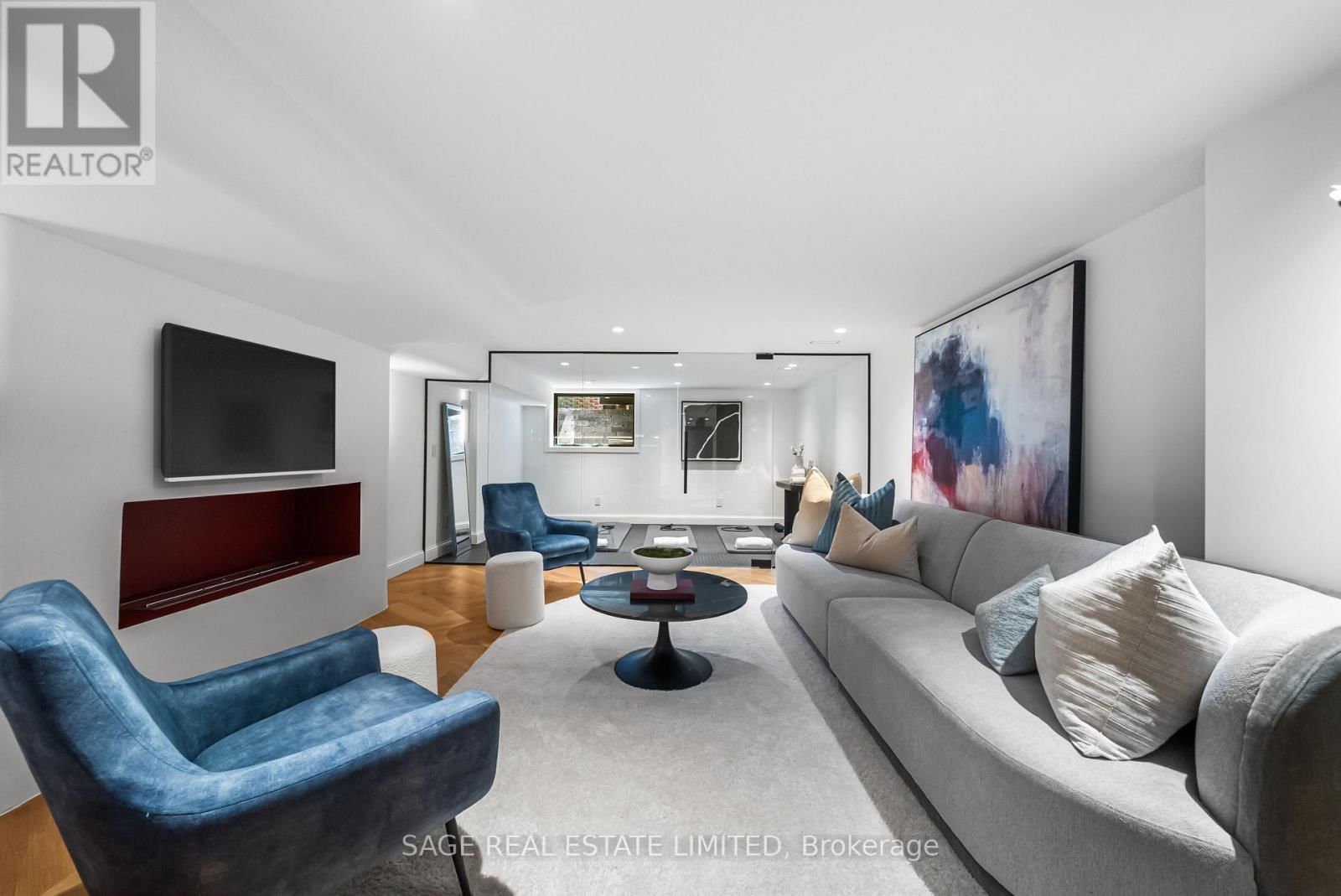 72 MONTROSE AVENUE Image 33