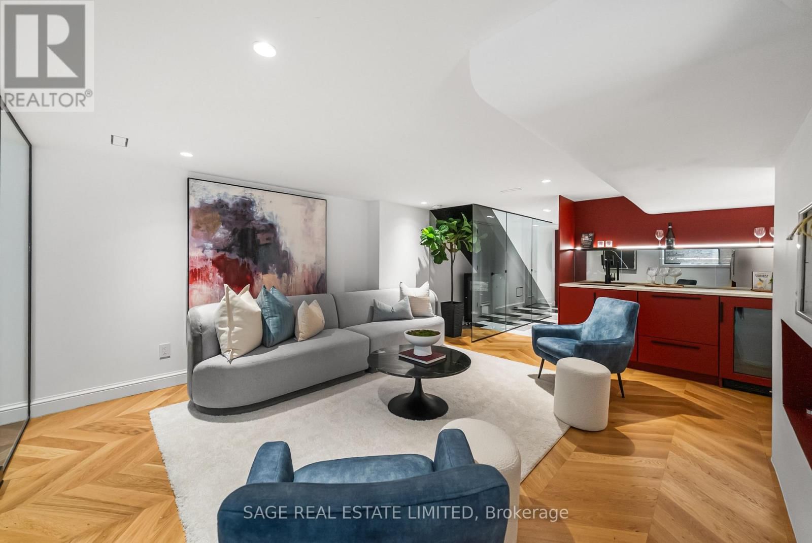 72 MONTROSE AVENUE Image 34