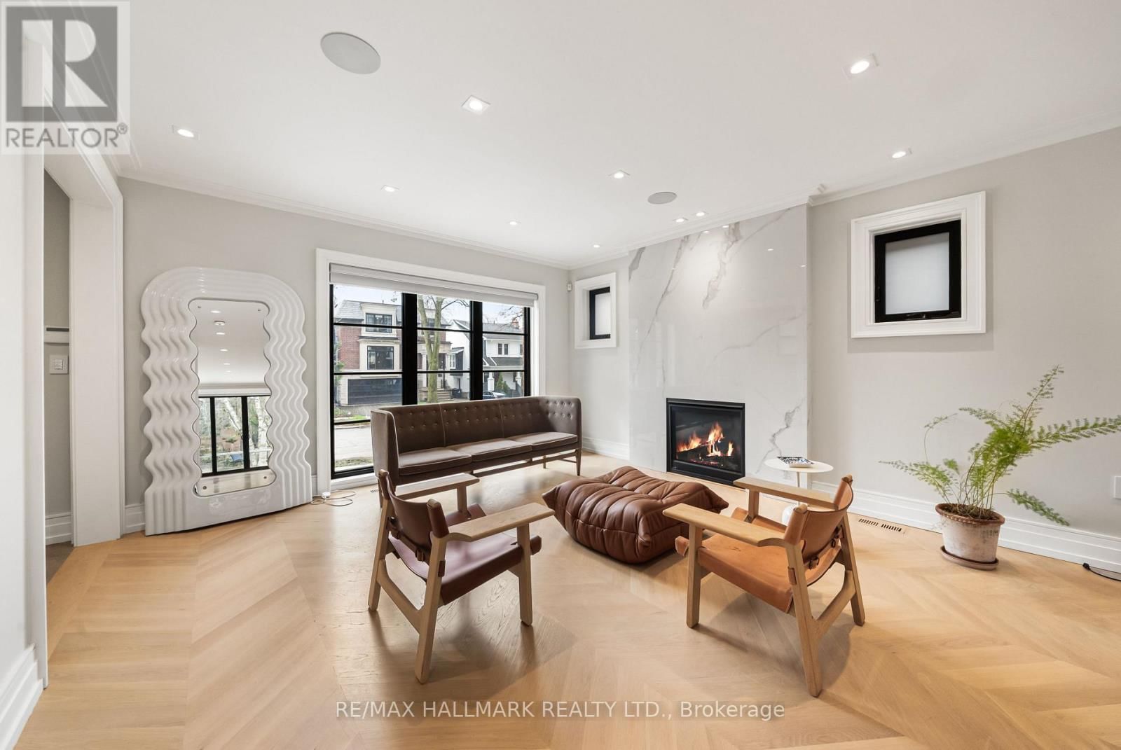 26 CAREY ROAD Image 10