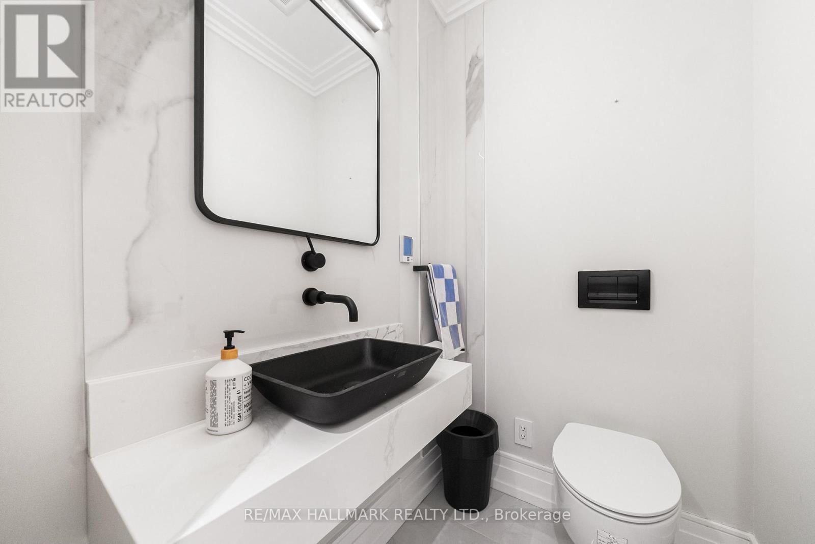 26 CAREY ROAD Image 18