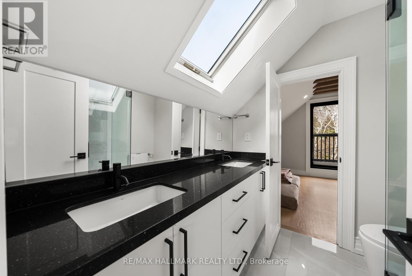 26 CAREY ROAD Image 31