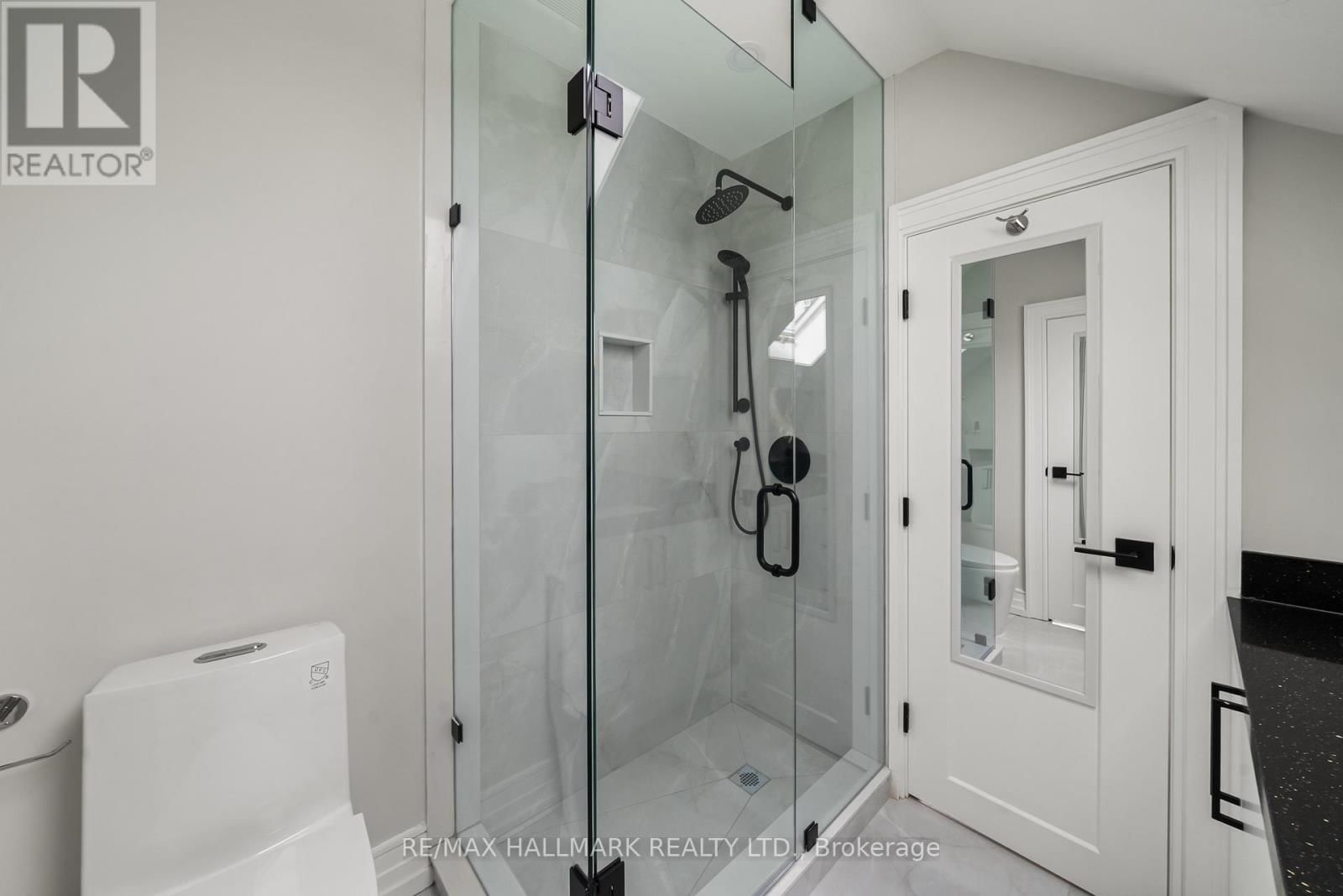 26 CAREY ROAD Image 32