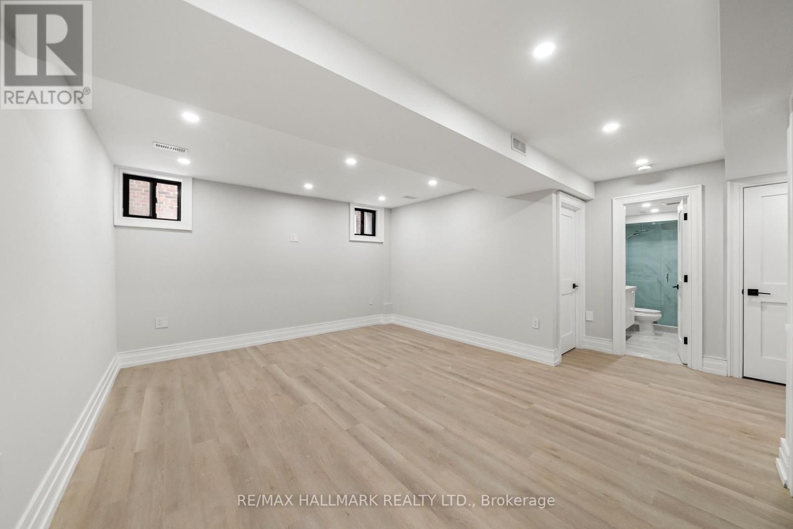 26 CAREY ROAD Image 36