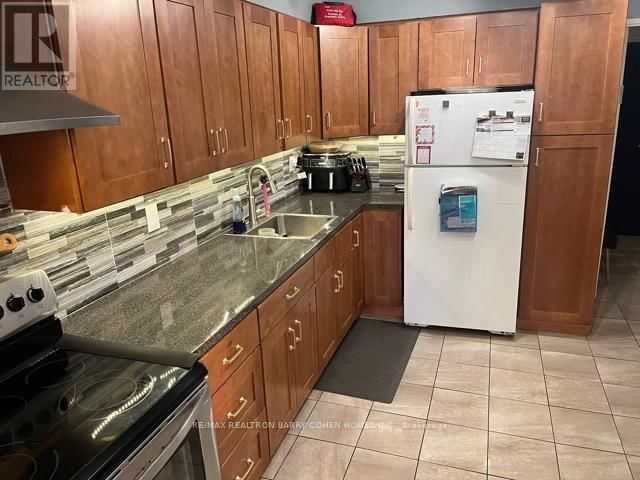 304 - 150 NEPTUNE DRIVE Image 10