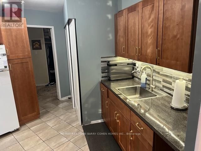 304 - 150 NEPTUNE DRIVE Image 11