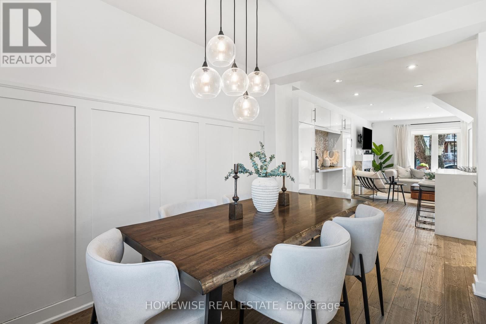 220 ROBINA AVENUE Image 6