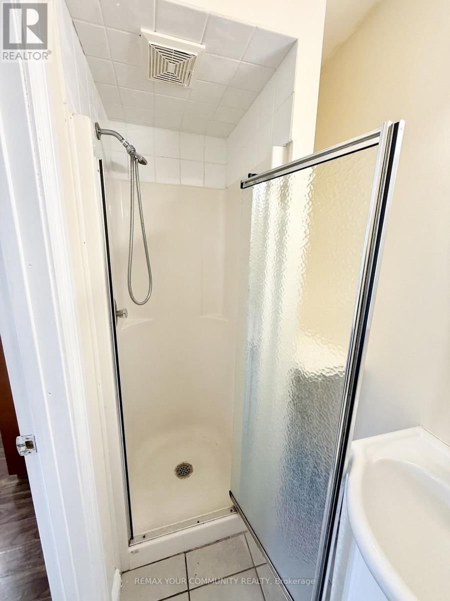 Back Unit - 17 REGATTA CRESCENT Image 10