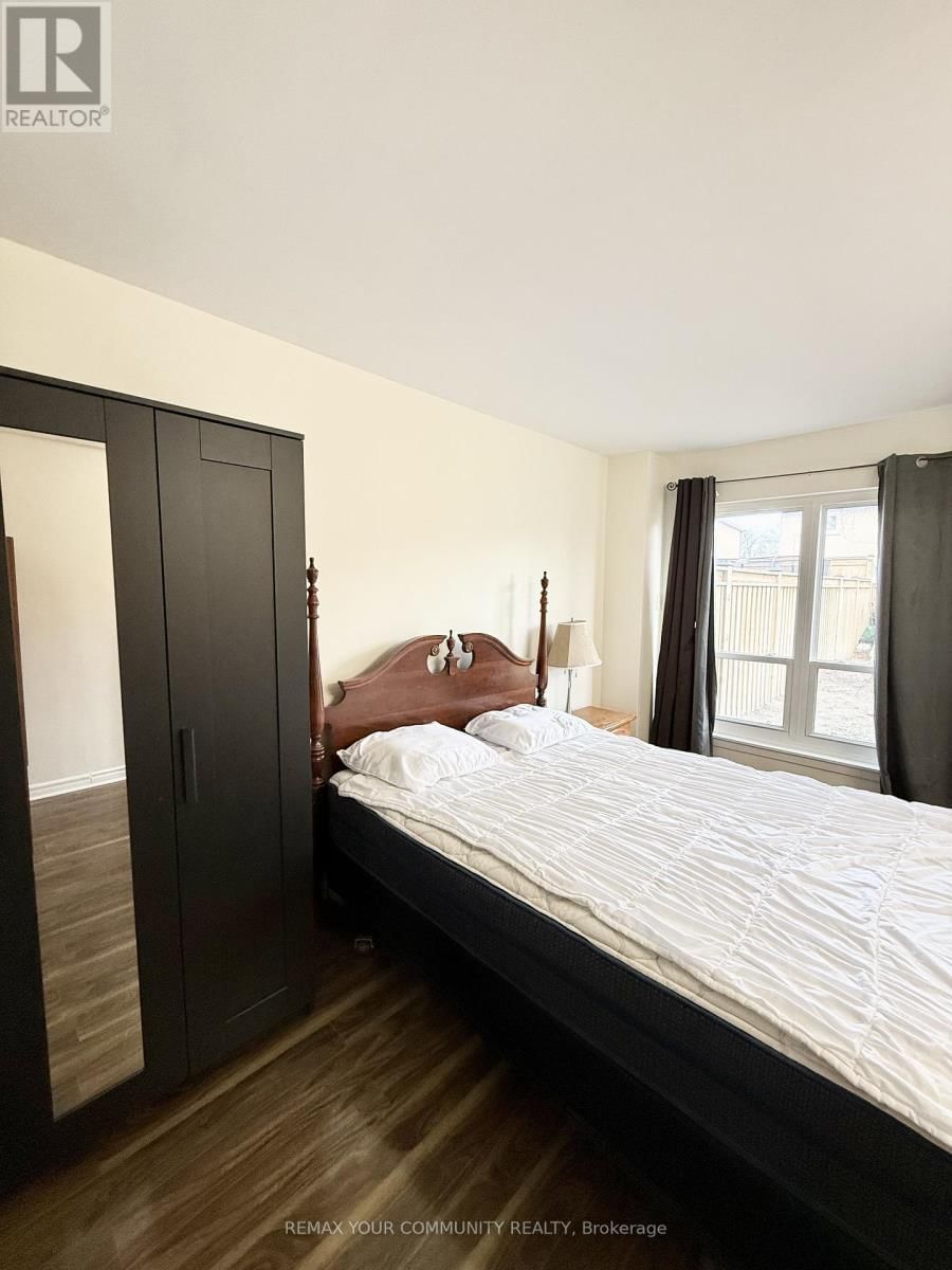 Back Unit - 17 REGATTA CRESCENT Image 5