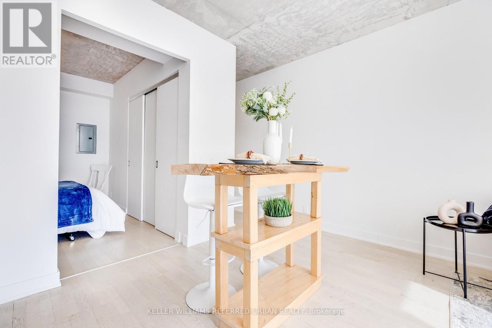 208 - 2 GLADSTONE AVENUE Image 11