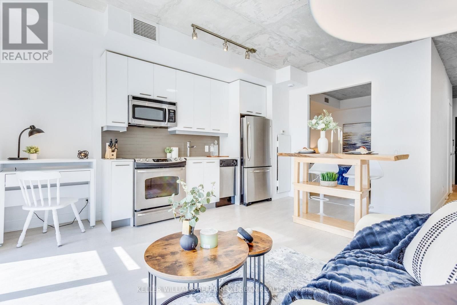 208 - 2 GLADSTONE AVENUE Image 14