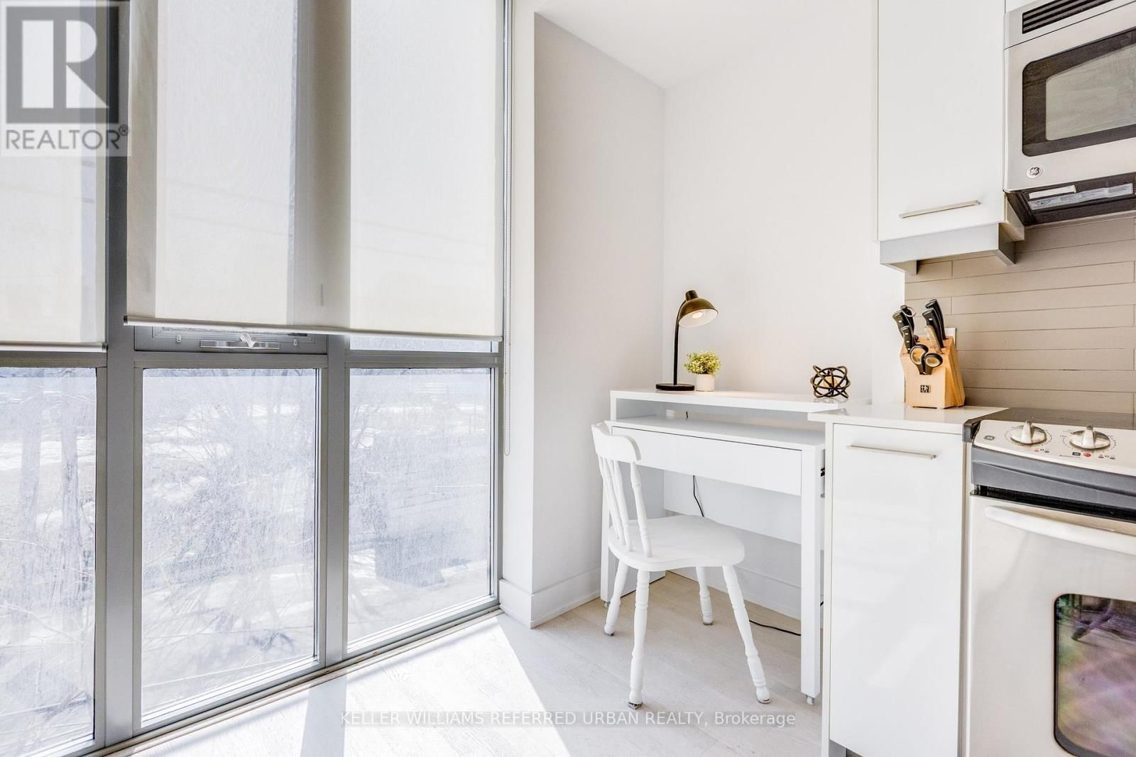 208 - 2 GLADSTONE AVENUE Image 18