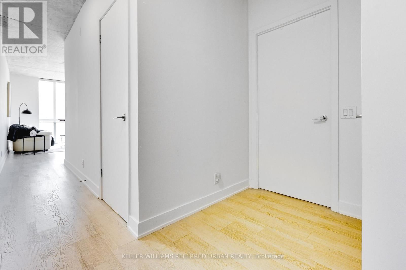 208 - 2 GLADSTONE AVENUE Image 7