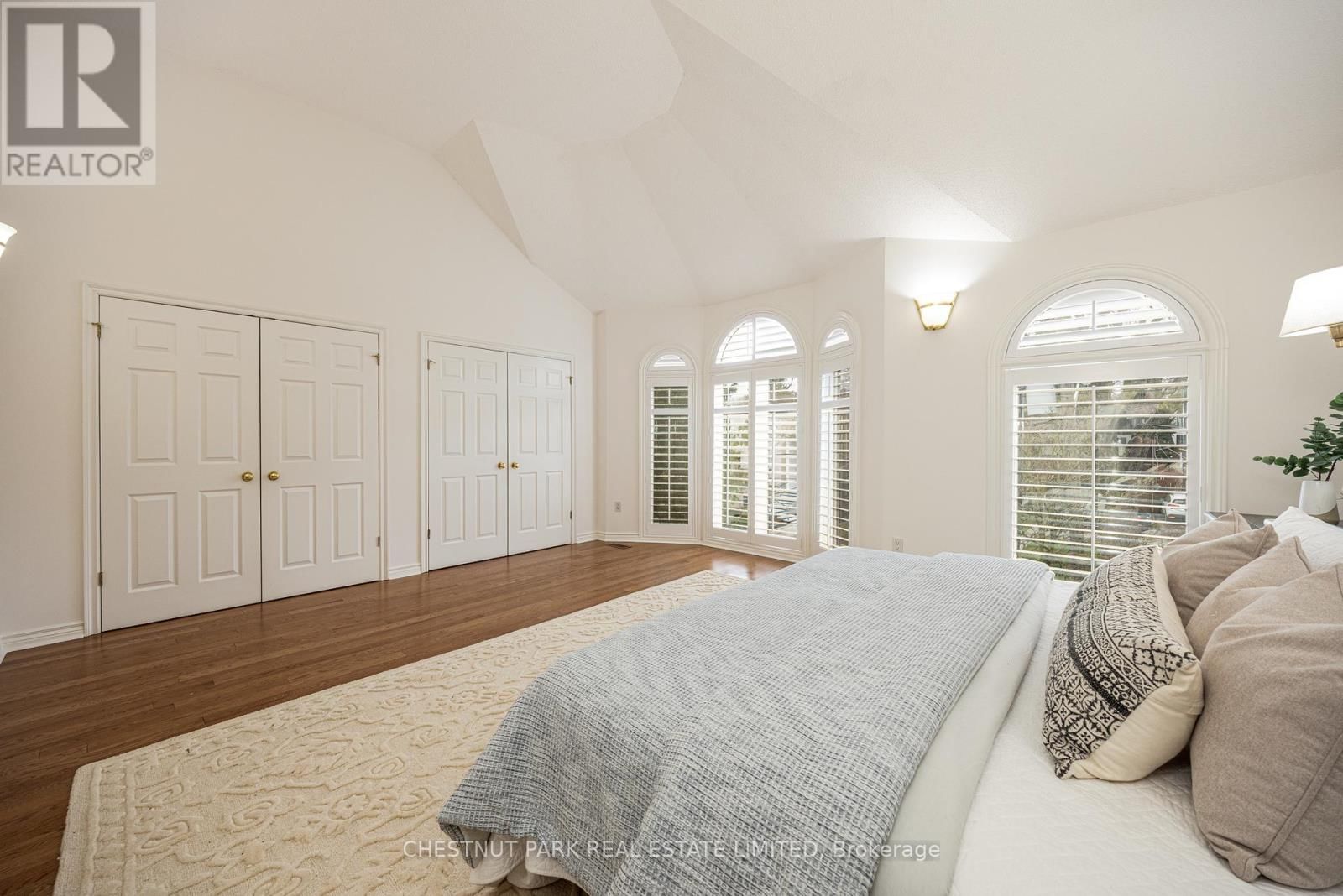 263 ERSKINE AVENUE Image 24