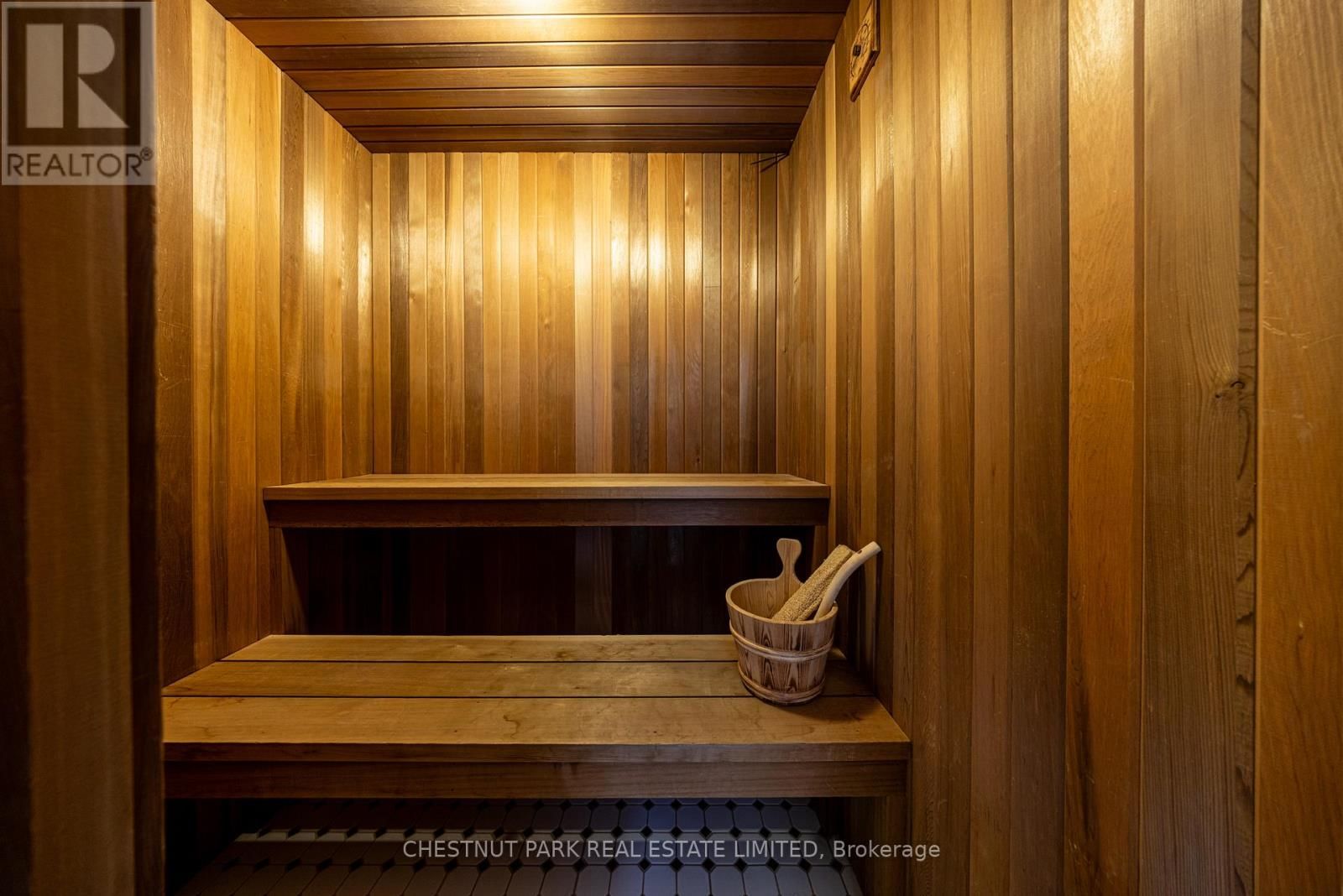 263 ERSKINE AVENUE Image 27