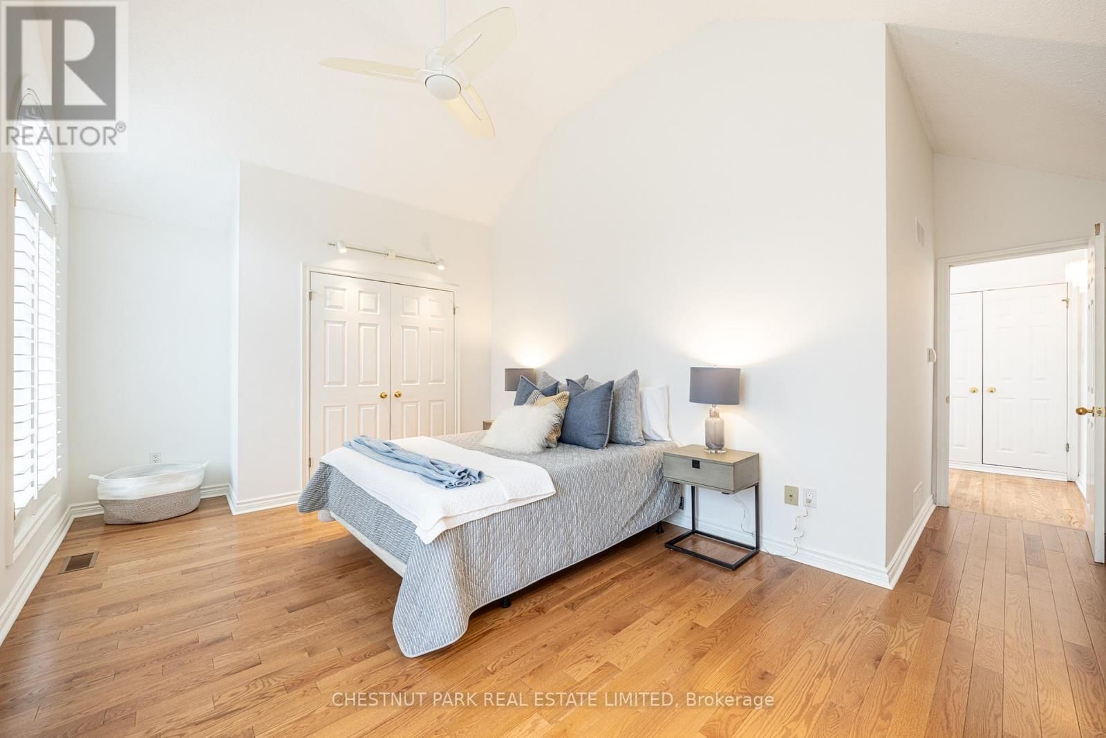 263 ERSKINE AVENUE Image 31