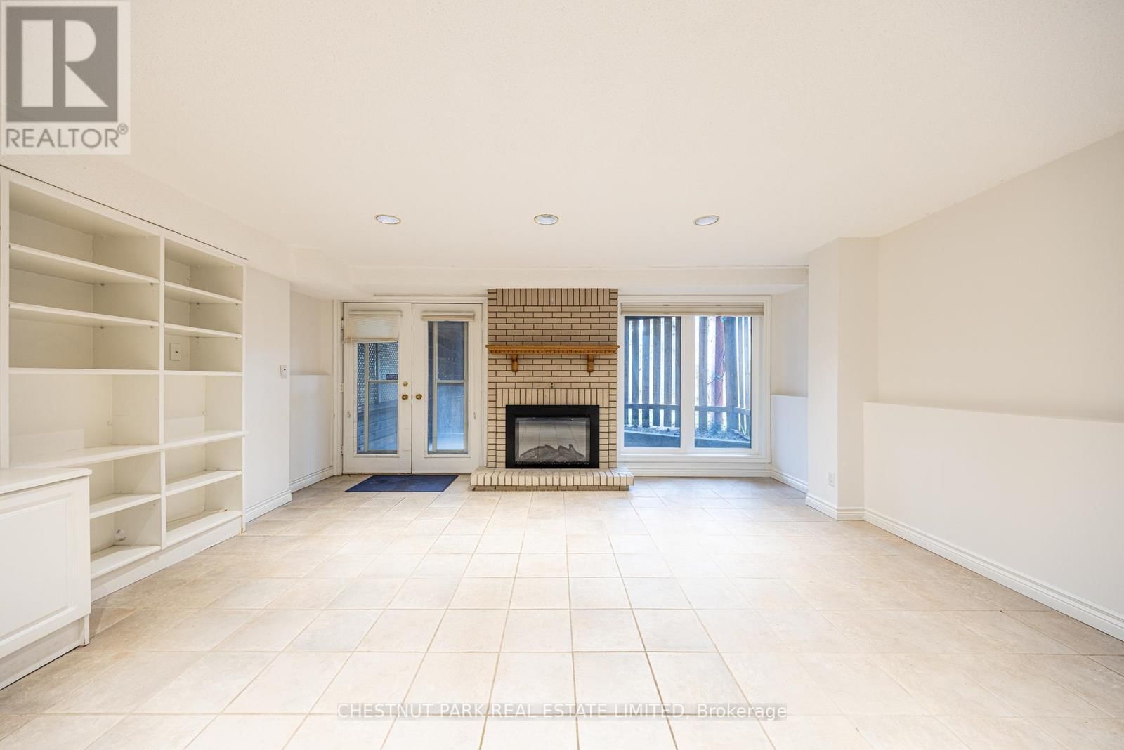 263 ERSKINE AVENUE Image 34