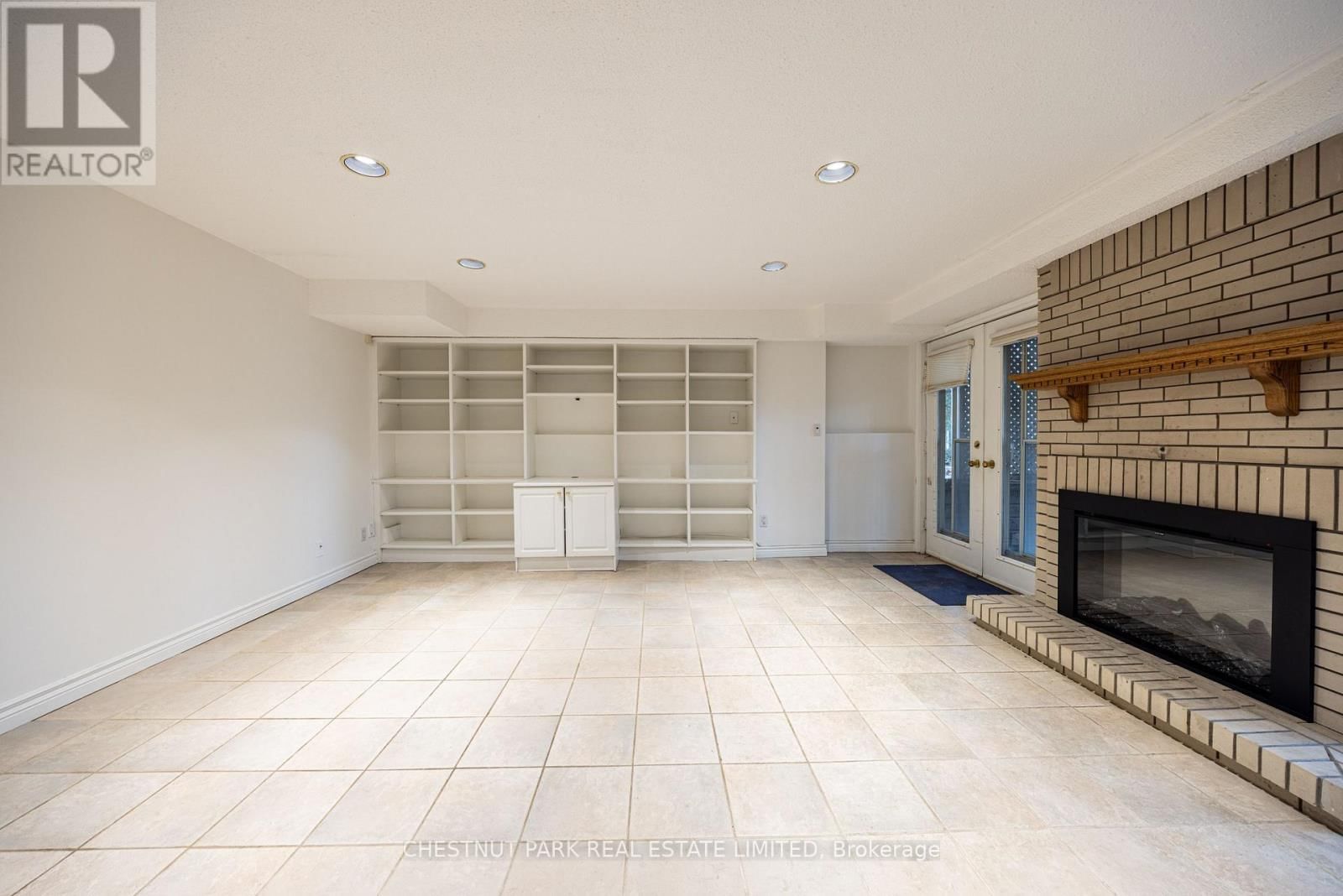 263 ERSKINE AVENUE Image 37