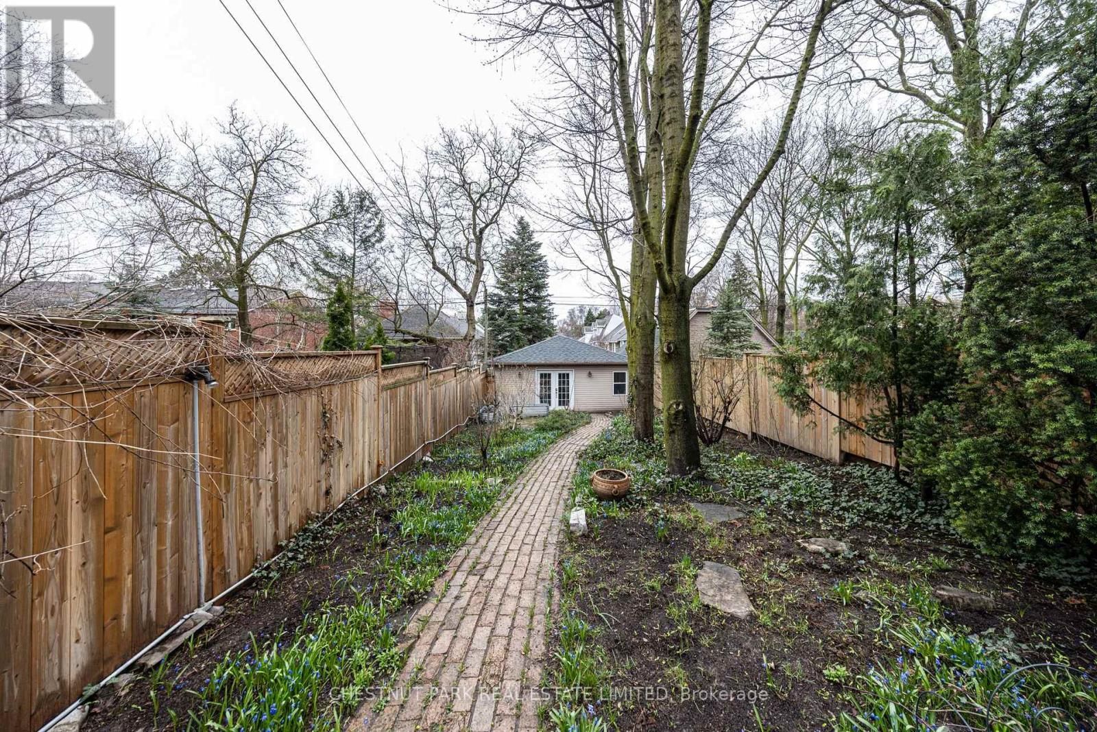 263 ERSKINE AVENUE Image 48